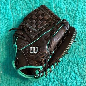 Wilson Teal and Black Sports Glove